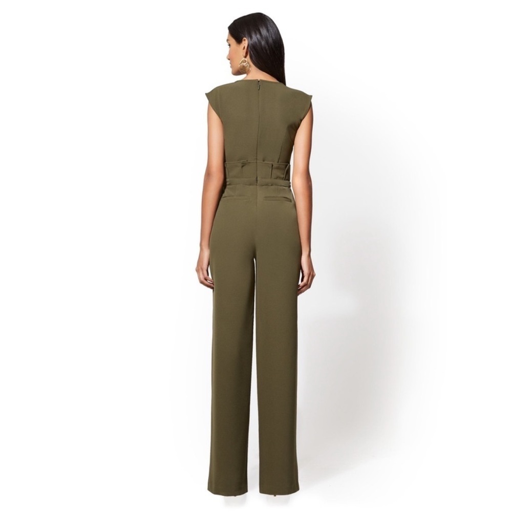 LIKE NEW PAPER BAG WAIST JUMPSUIT NEW YORK & COMPANY SIZE MEDIUM - Picture 2 of 4